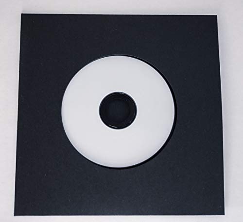白いCDを収めた黒い厚紙ジャケット